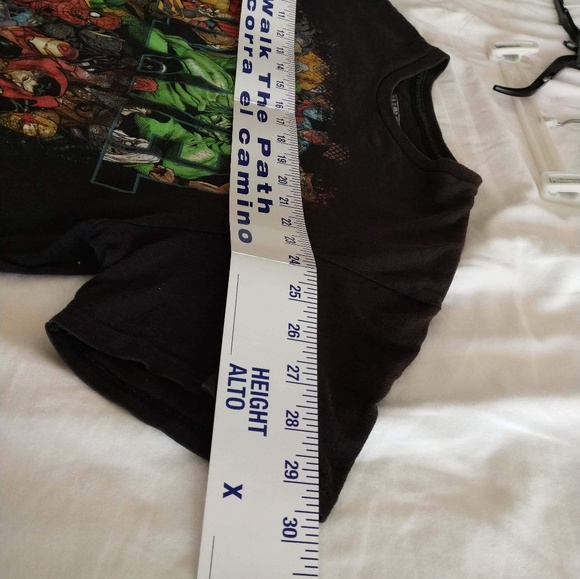 Marvel Heroes and Villains T-Shirt Boys Medium - Picture 3 of 6